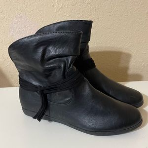 Black Booties Kohl’s So Skates Faux Leather Size 10 Juniors Womens